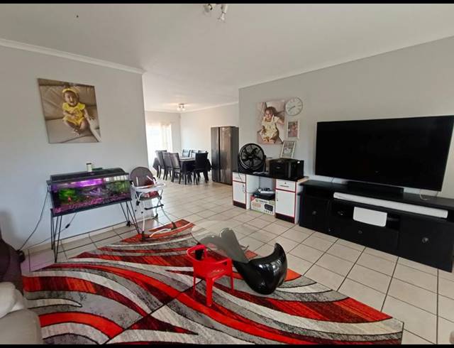 3 BEDROOM TOWNHOUSE FOR SALE IN ANNLIN